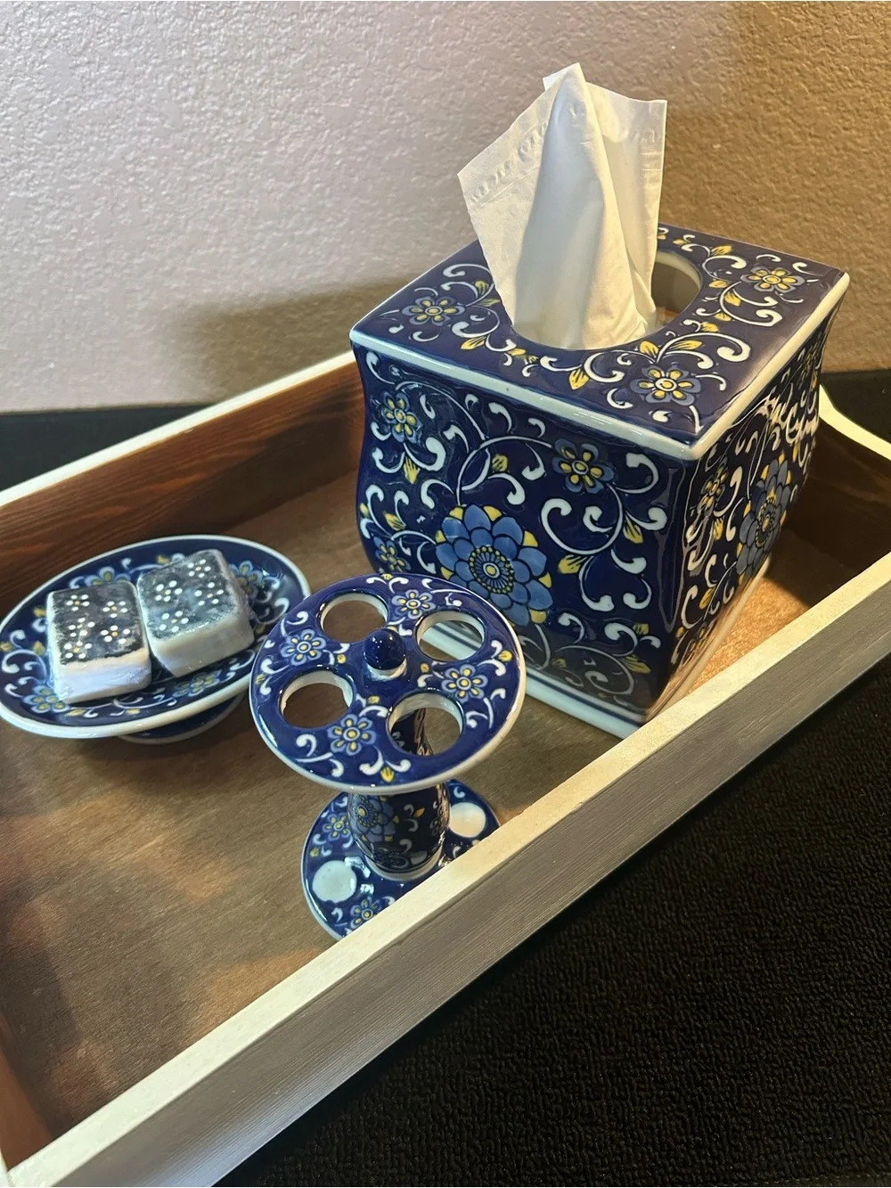 VTG Talavera Style Ceramic Bathroom Vanity Set 4pc Blue, Maize Tissue Box Cover